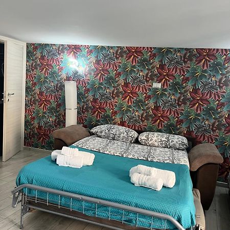 Napoli Centro-La Casa Di Lucio Bed & Breakfast Екстериор снимка
