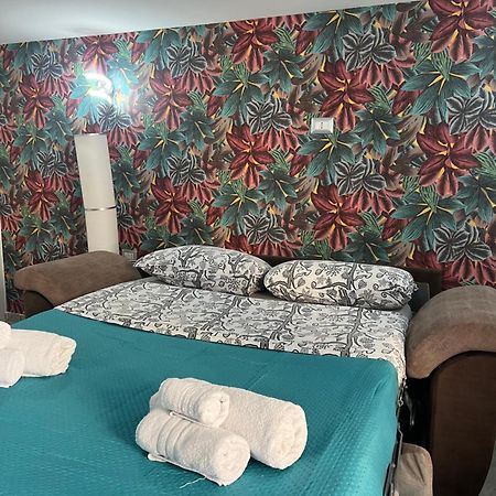 Napoli Centro-La Casa Di Lucio Bed & Breakfast Екстериор снимка