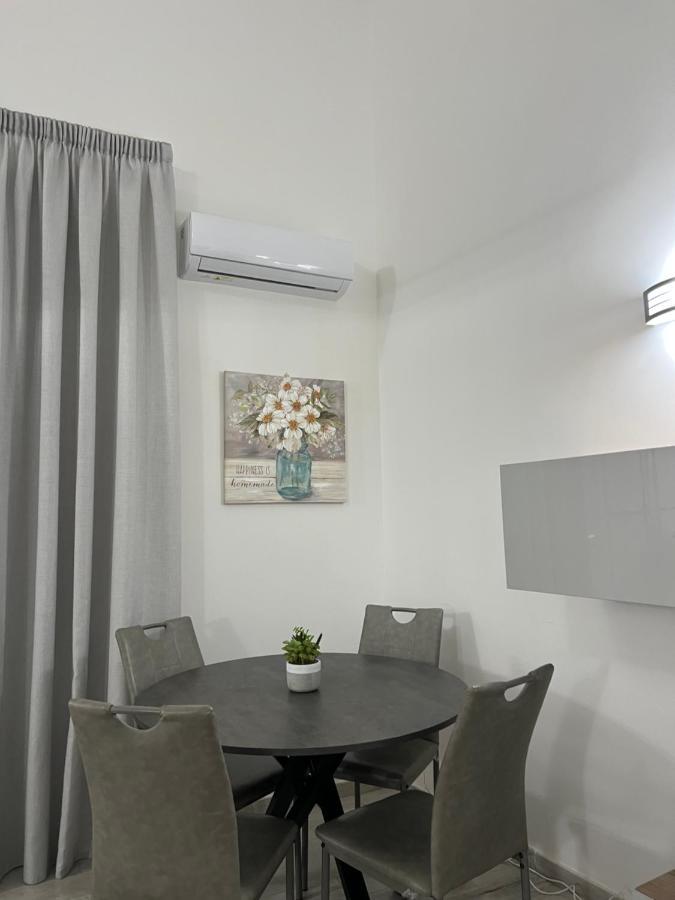 Napoli Centro-La Casa Di Lucio Bed & Breakfast Екстериор снимка