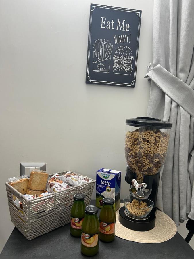 Napoli Centro-La Casa Di Lucio Bed & Breakfast Екстериор снимка