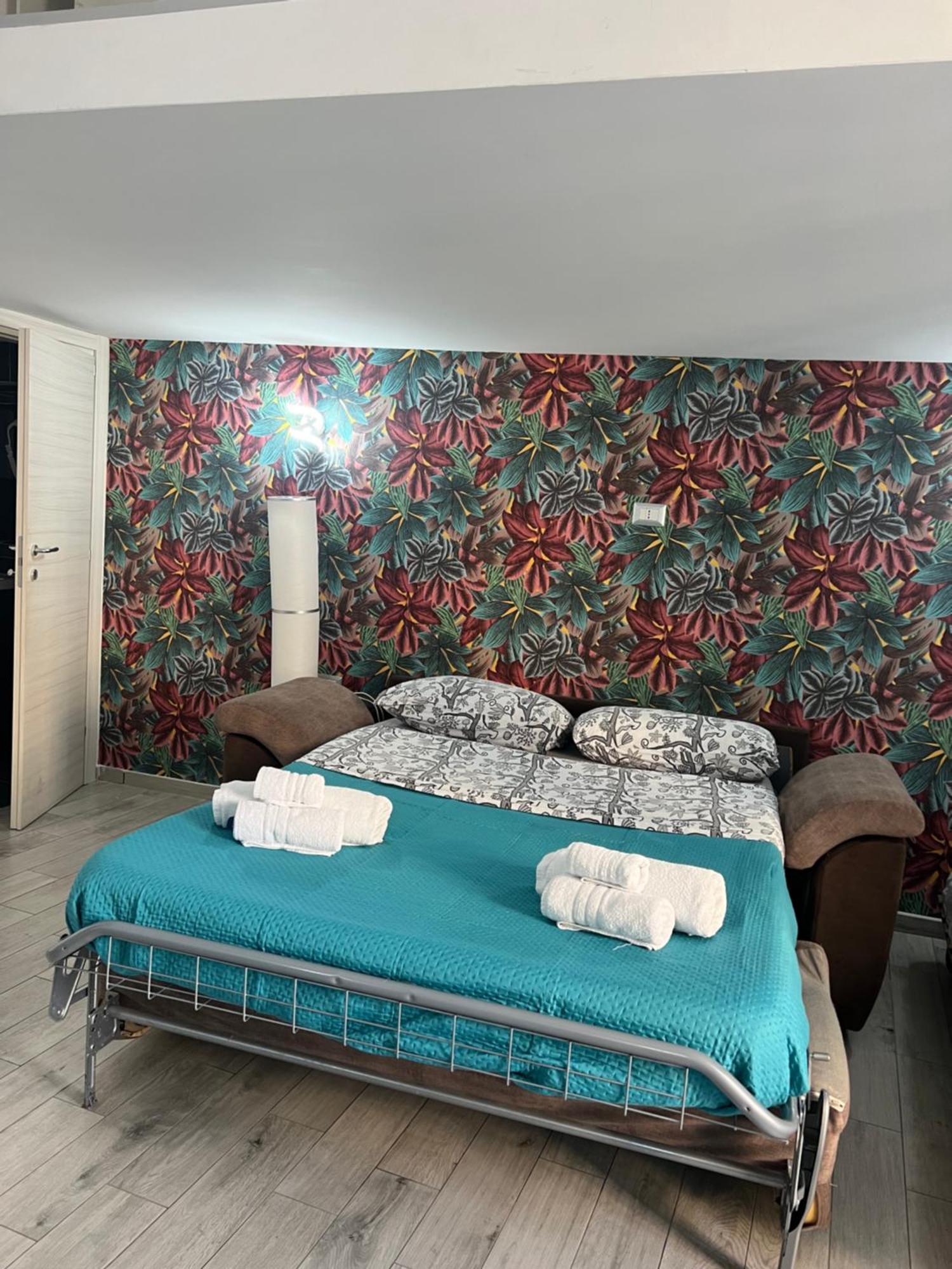 Napoli Centro-La Casa Di Lucio Bed & Breakfast Екстериор снимка